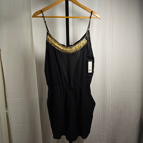 Romeo + Juliet Couture Womens MBlack Gold Beaded Strappy Romper Pockets NWT $140 - Picture 1 of 13